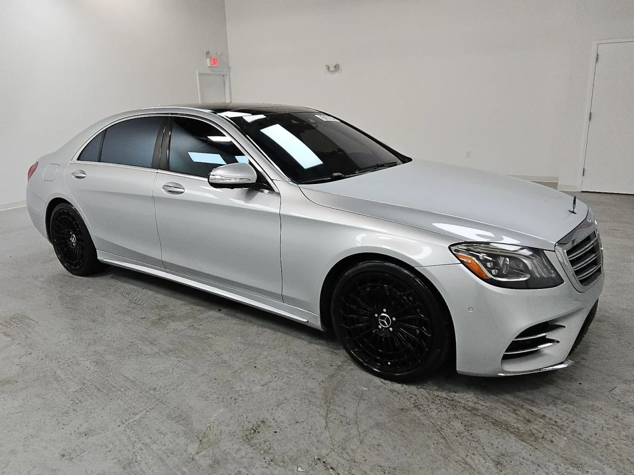 Mercedes-Benz S 560  - изображение 2