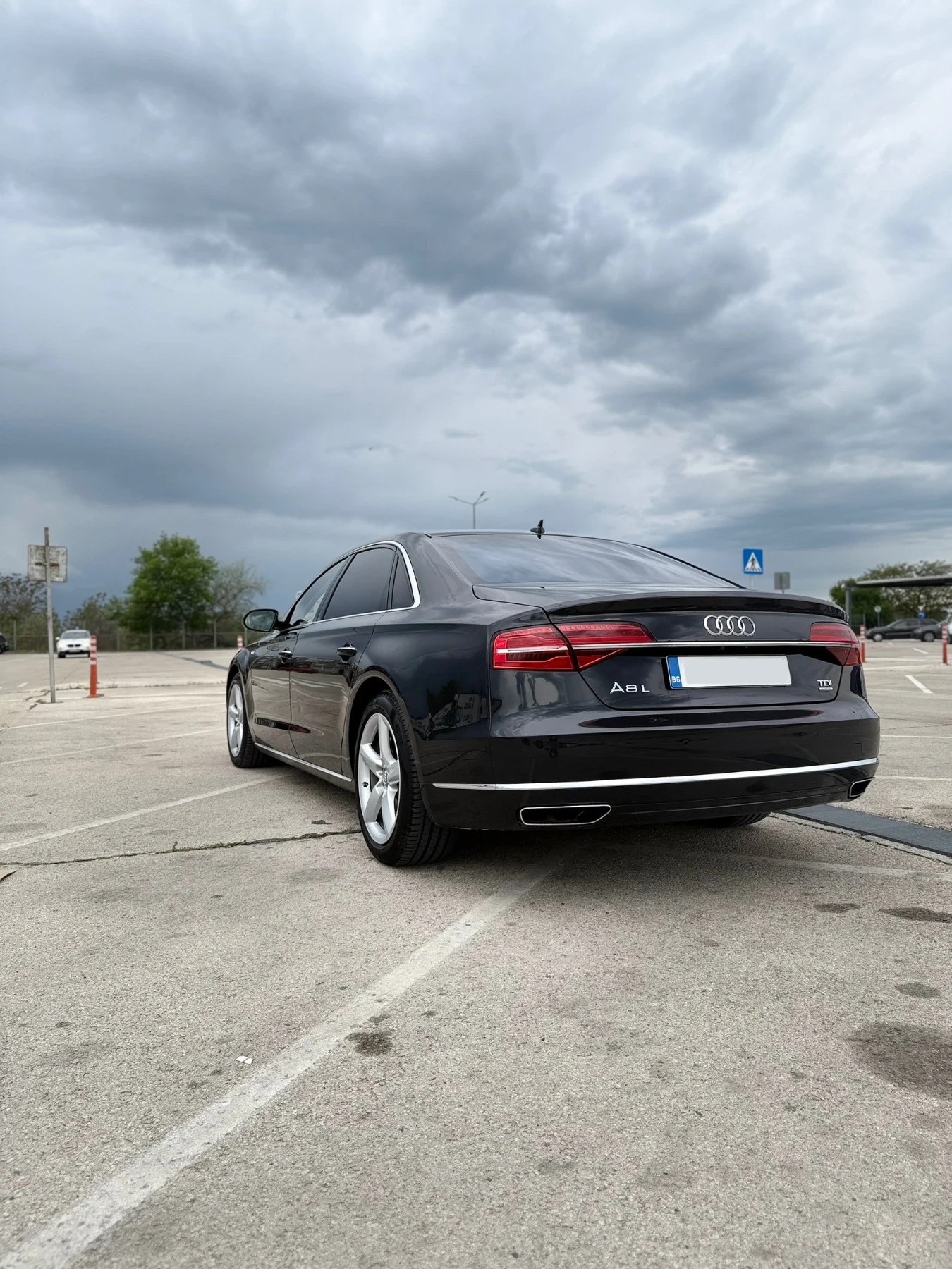 Audi A8 Long, 4.2 TDI, 385 к.с., Matrix - изображение 3