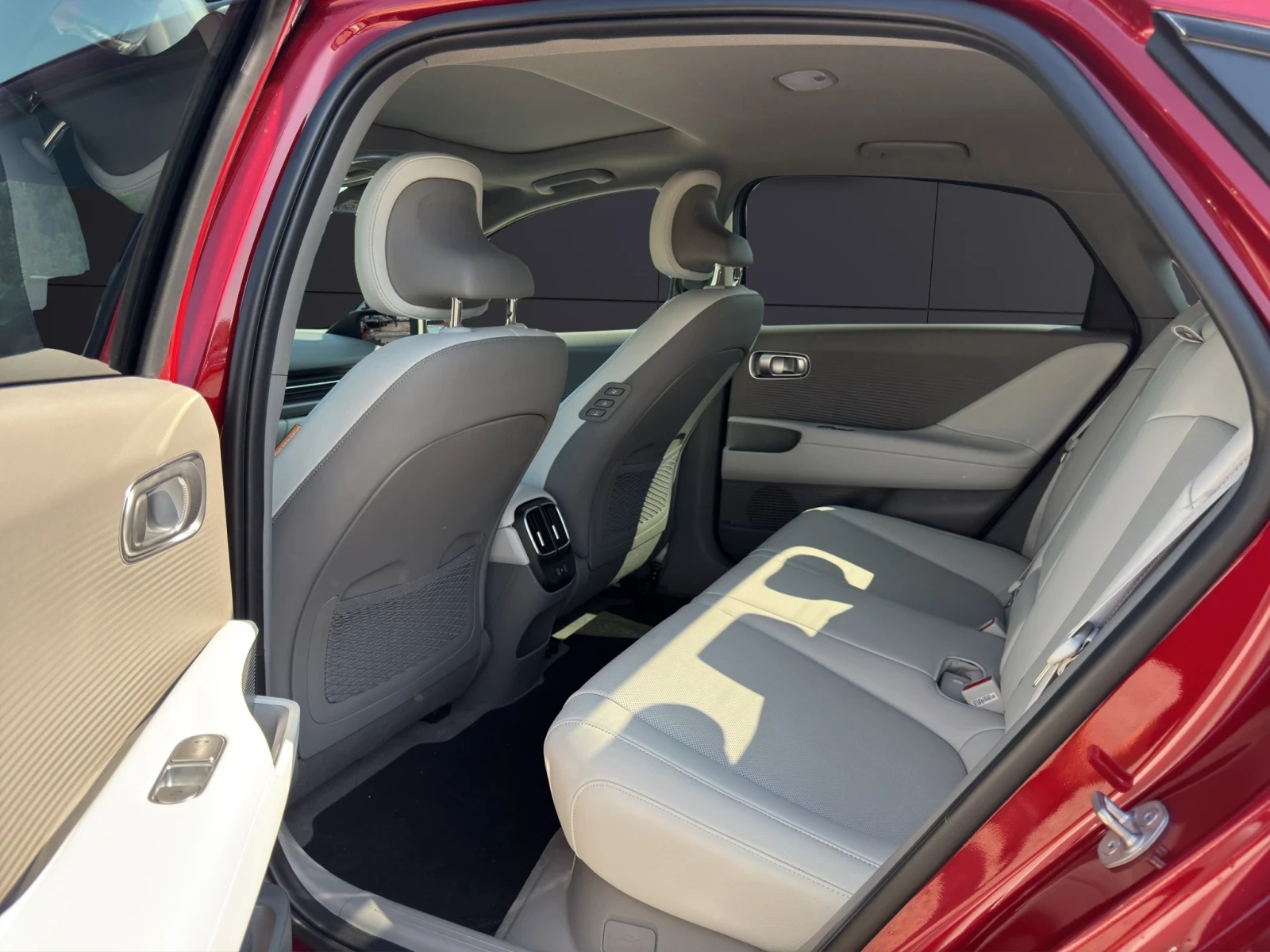 Hyundai Ioniq 6 UNIQ PACKET* 77kWh* BOSE* PANO* 360* FULL | Mobile.bg   16