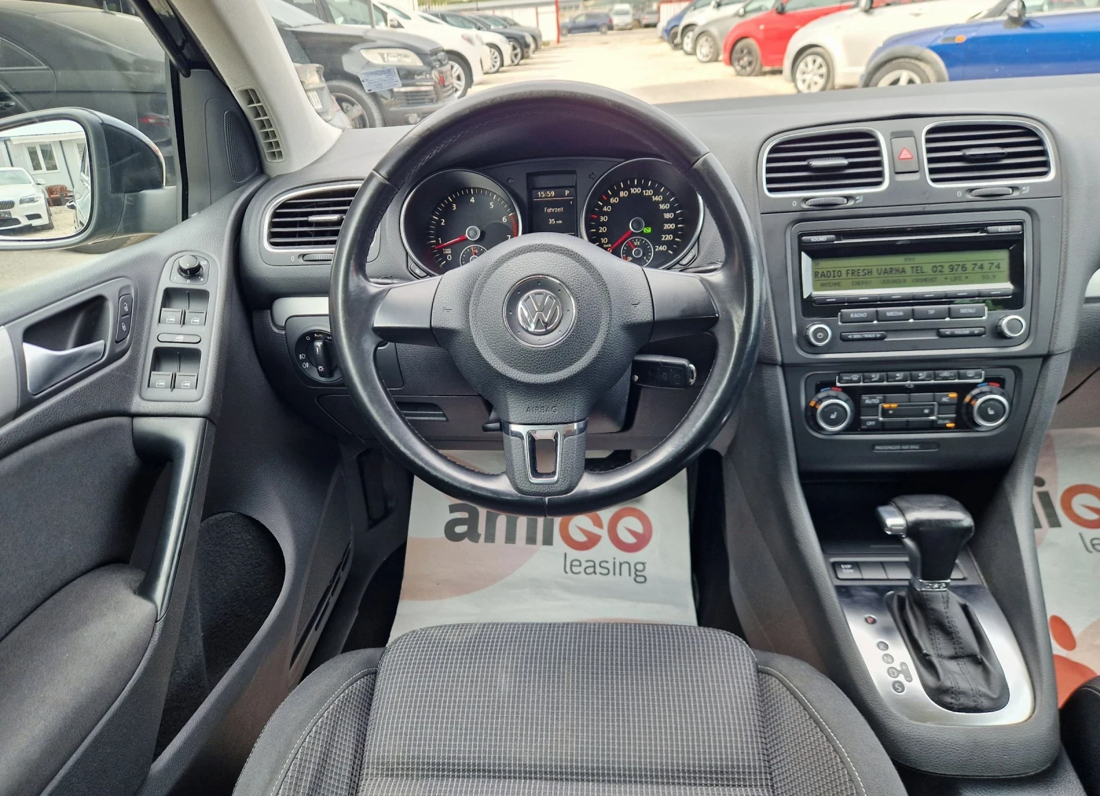 VW Golf Регистриран / Автомат / Обслужен / Лизинг  - изображение 10