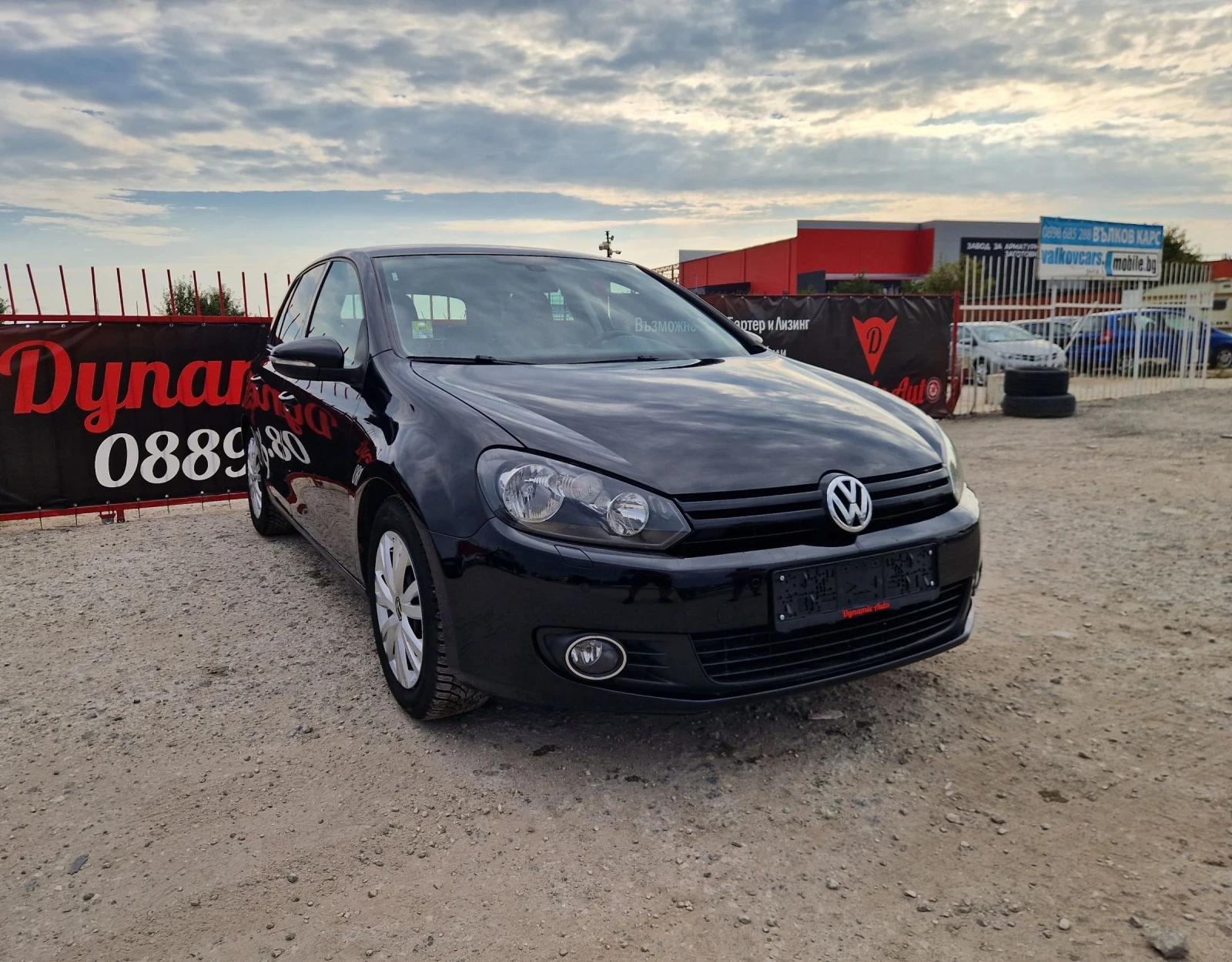 VW Golf Регистриран / Автомат / Обслужен / Лизинг  - изображение 3
