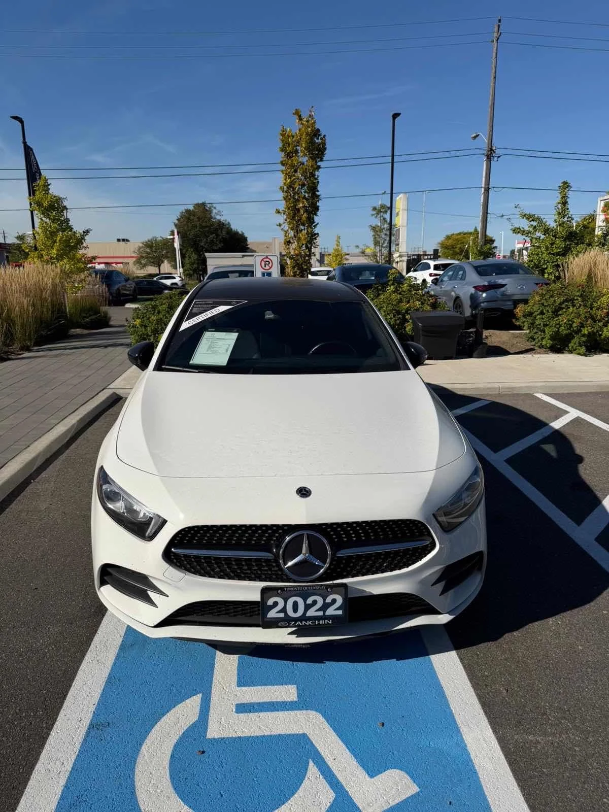 Mercedes-Benz A 220 4MATIC * * CARFAX * * АВТО КРЕДИТ * *  - изображение 2