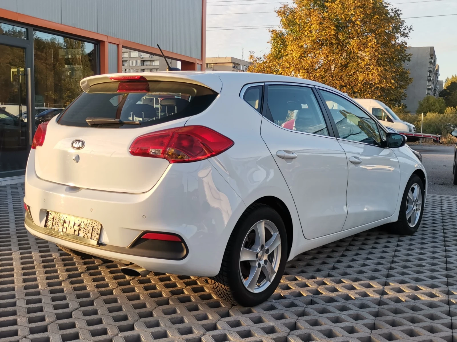 Kia Ceed 1.4CRDi FaceLift, Navi, LED - изображение 5
