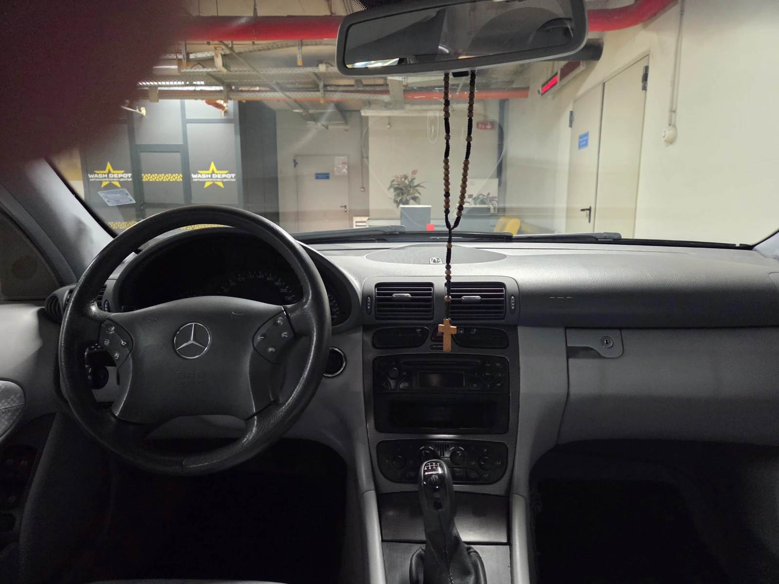 Mercedes-Benz C 180  - изображение 4