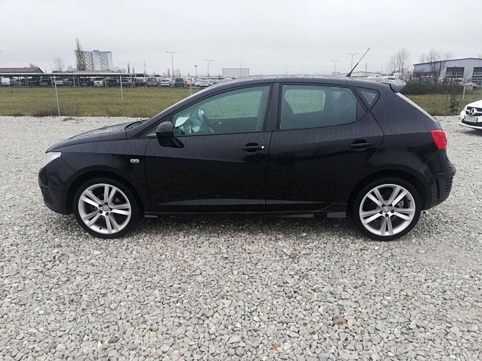 Seat Ibiza 1.6i kli navi  IT - изображение 3