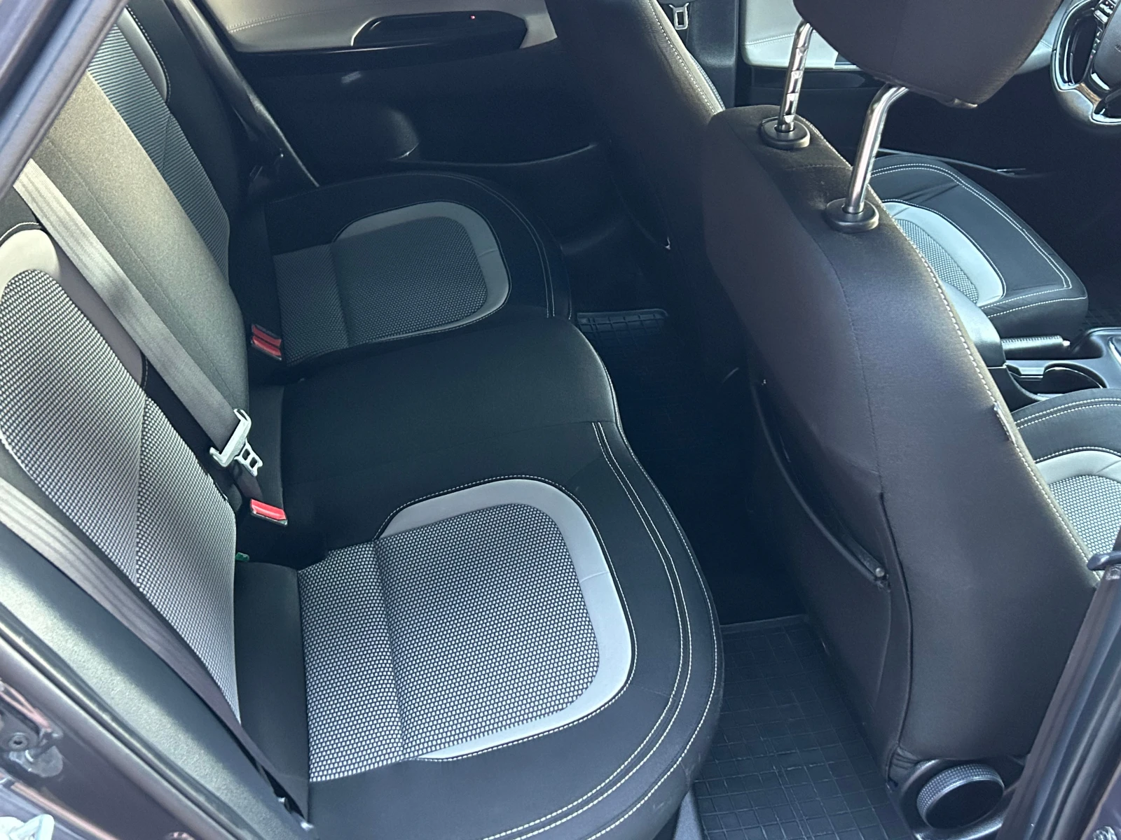 Kia Ceed 1, 6CRDI 128К - изображение 10