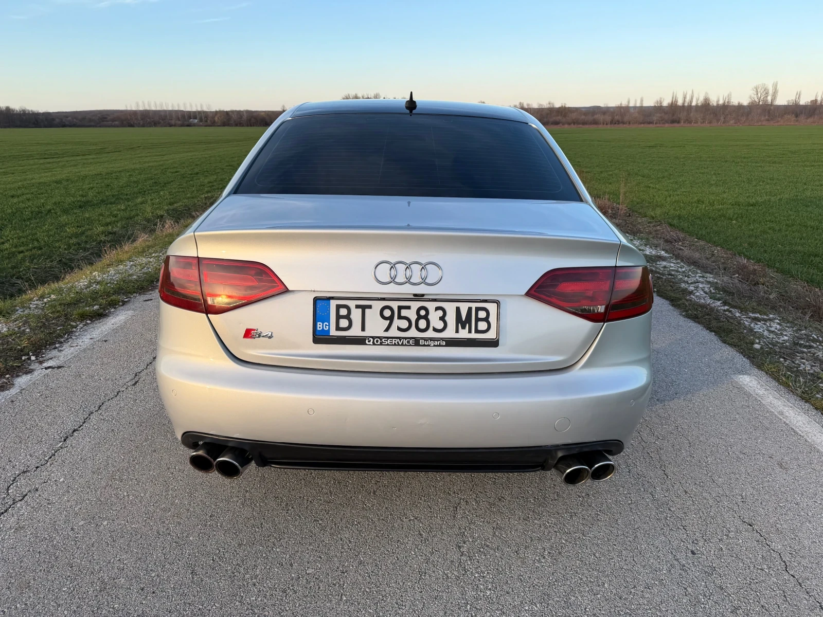 Audi A4 3.2FSI QUATTRO, снимка 6 - Автомобили и джипове - 53773341