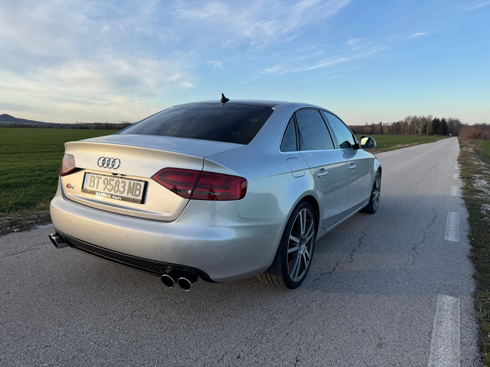 Audi A4 3.2FSI QUATTRO, снимка 5 - Автомобили и джипове - 53773341