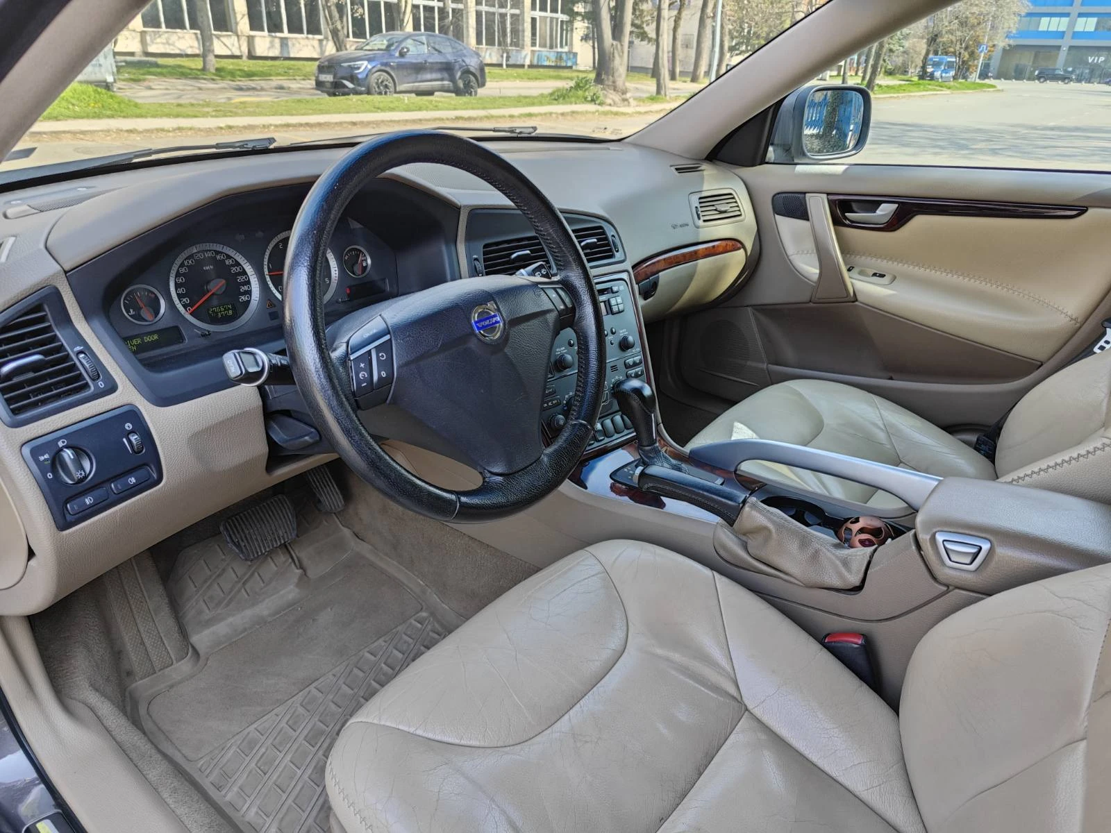 Volvo Xc70 D5, снимка 6 - Автомобили и джипове - 53894079