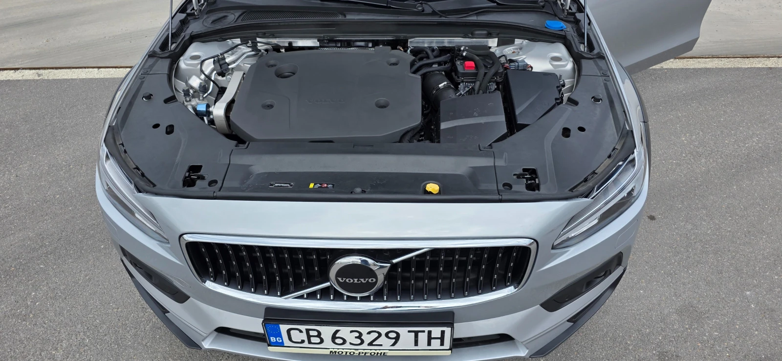 Volvo V90 Cross Country, снимка 4 - Автомобили и джипове - 53975431