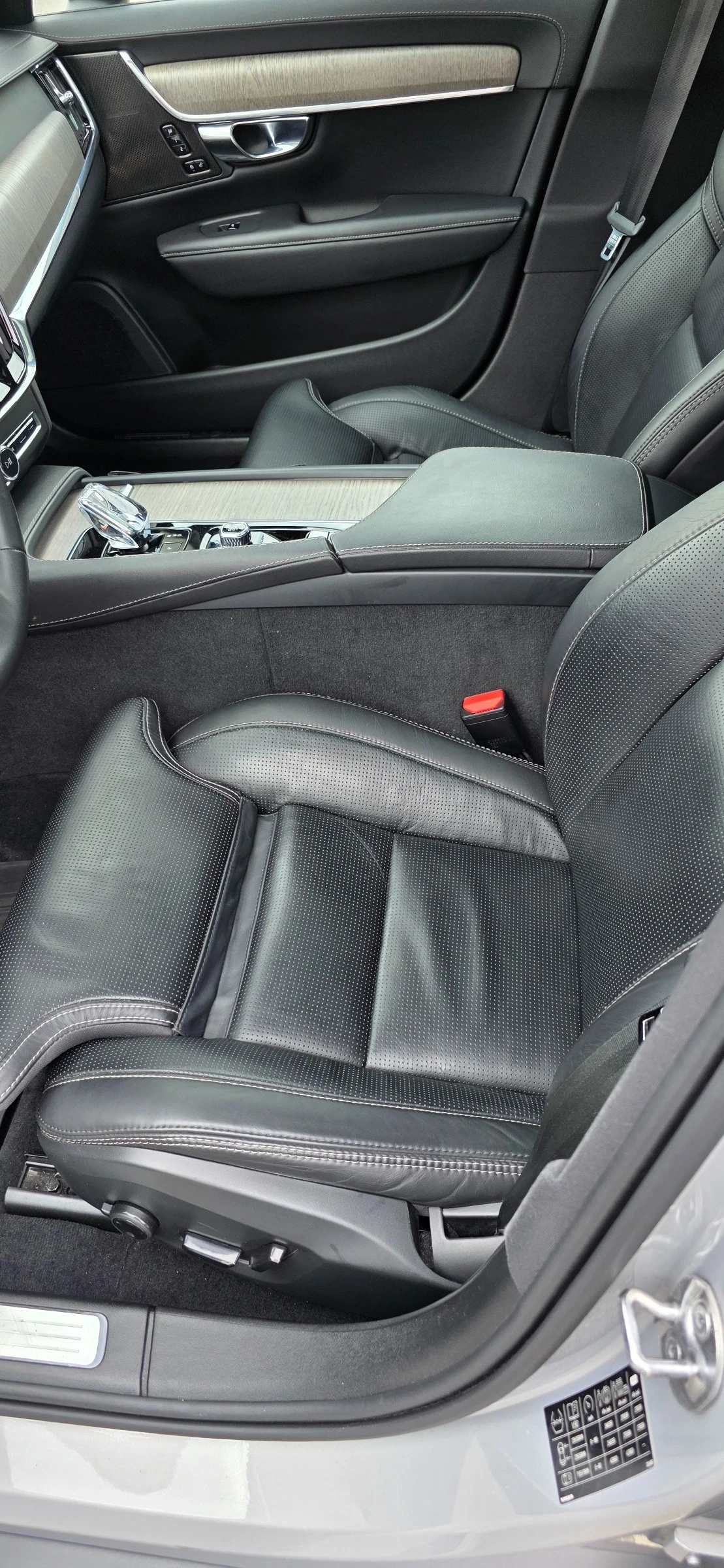 Volvo V90 Cross Country, снимка 9 - Автомобили и джипове - 53975431