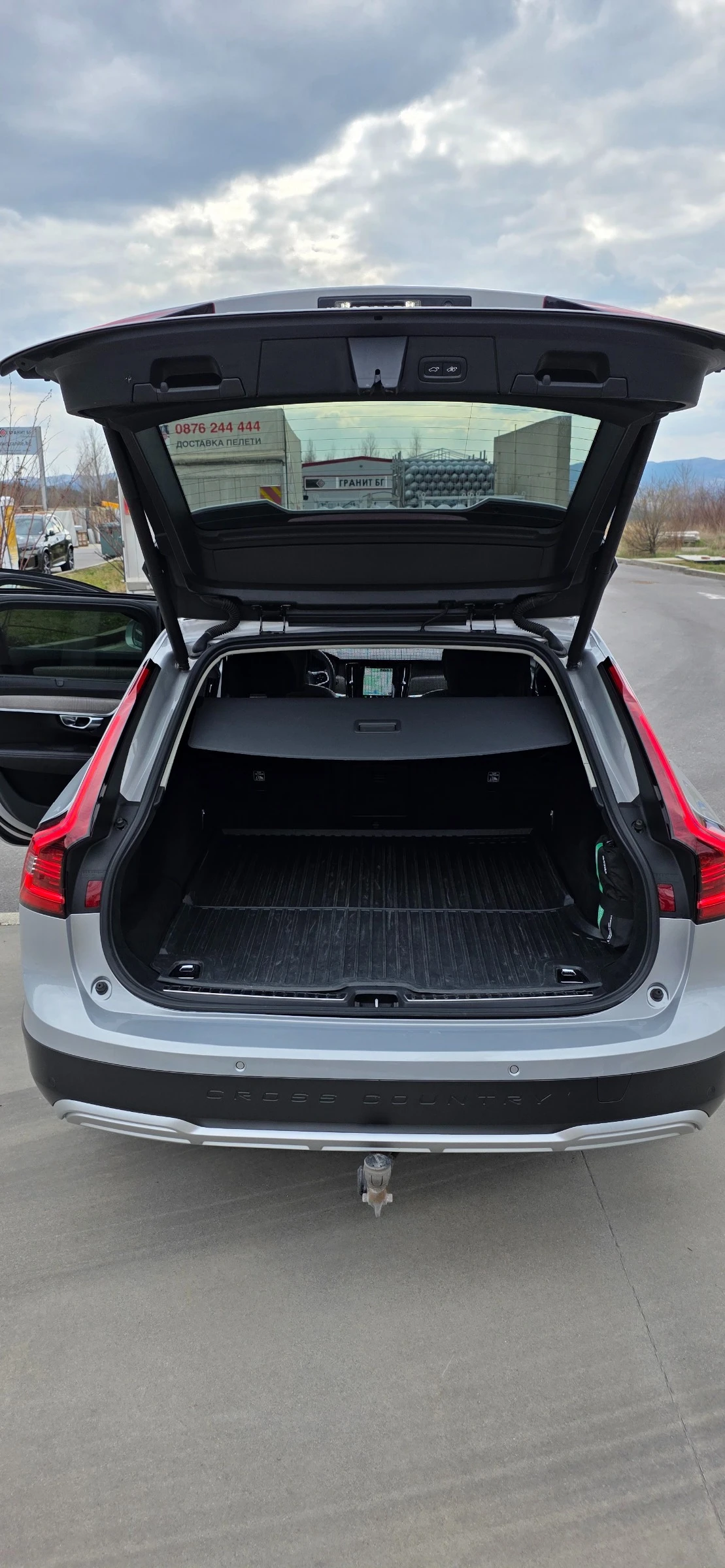 Volvo V90 Cross Country, снимка 11 - Автомобили и джипове - 53975431