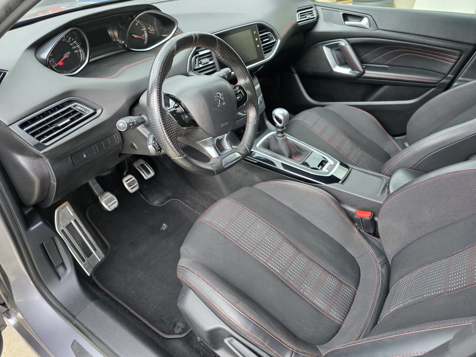 Peugeot 308 GT-Line 1.5 HDi, снимка 8 - Автомобили и джипове - 53978637