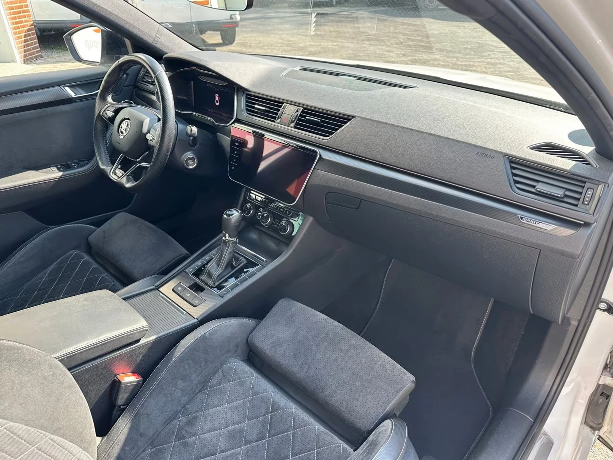 Skoda Superb Lim./iV/218HP/SPORT-LINE/CAM/MEMO/CANTON/LED/171q, снимка 5 - Автомобили и джипове - 54225988