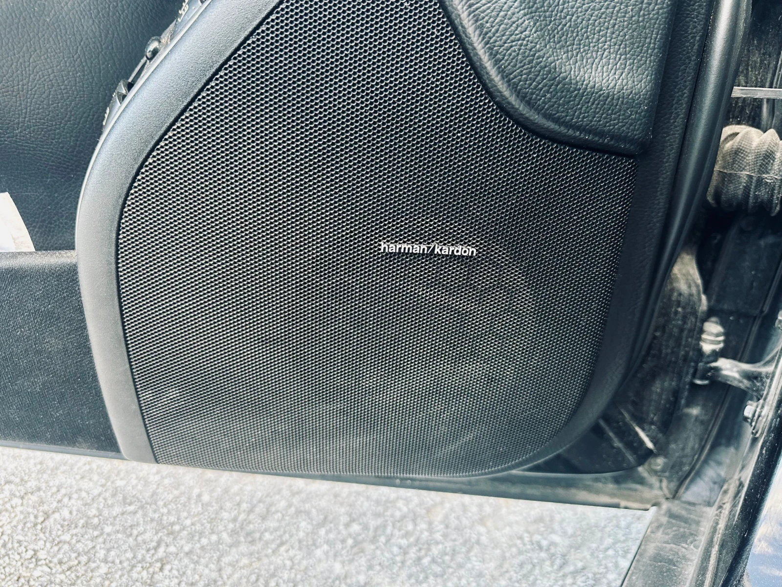 Mercedes-Benz C 320, снимка 8 - Автомобили и джипове - 54691988