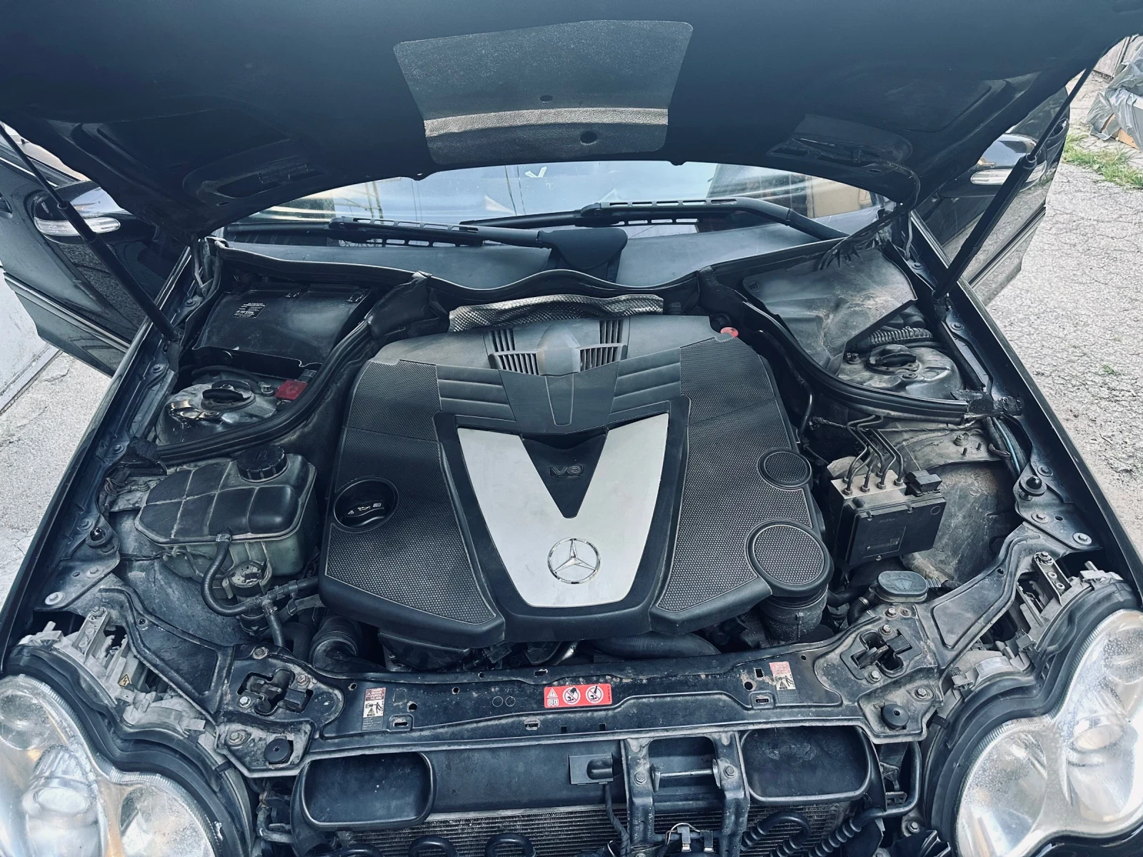 Mercedes-Benz C 320, снимка 5 - Автомобили и джипове - 54691988