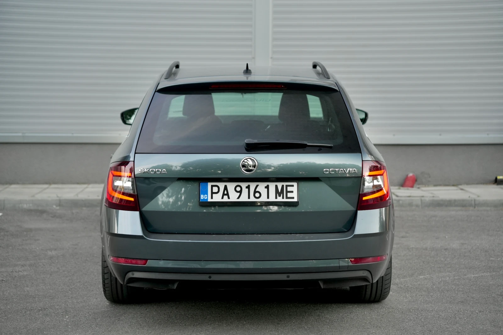 Skoda Octavia 1.5 TSI DSG * Подгрев* Keyless* Сервизна история, снимка 5 - Автомобили и джипове - 54763070