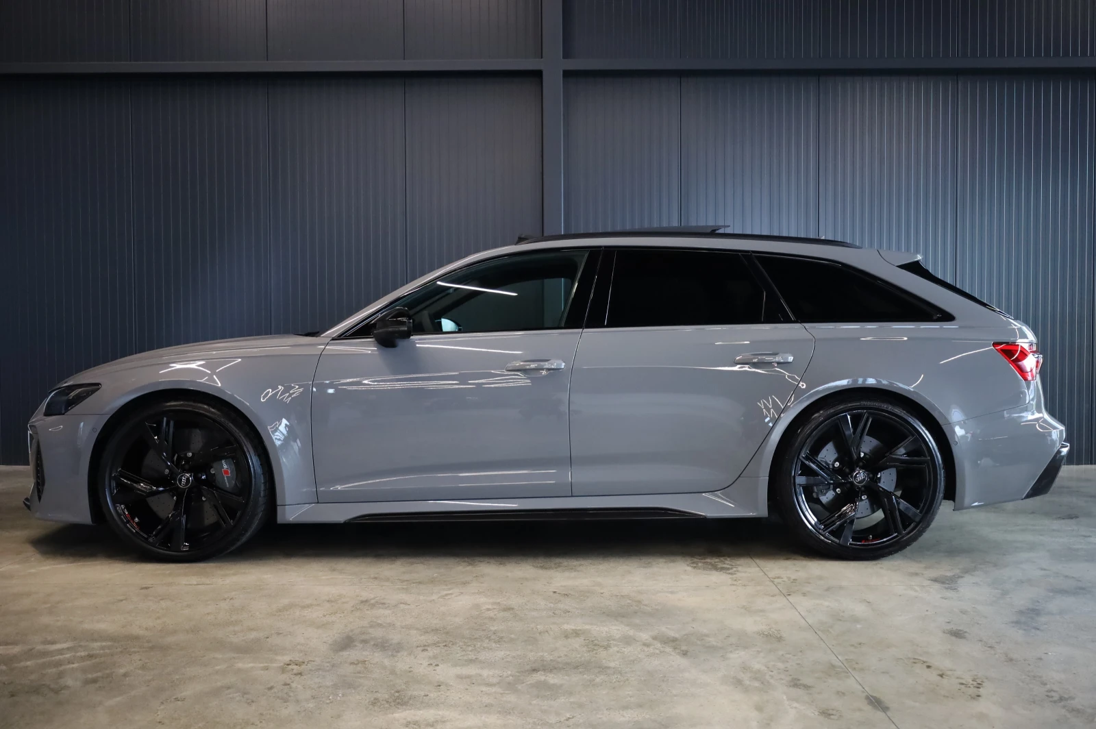 Audi Rs6 * CERAMIC* CARBON* LASER* PANO* B&O* 360* , снимка 3 - Автомобили и джипове - 54808194