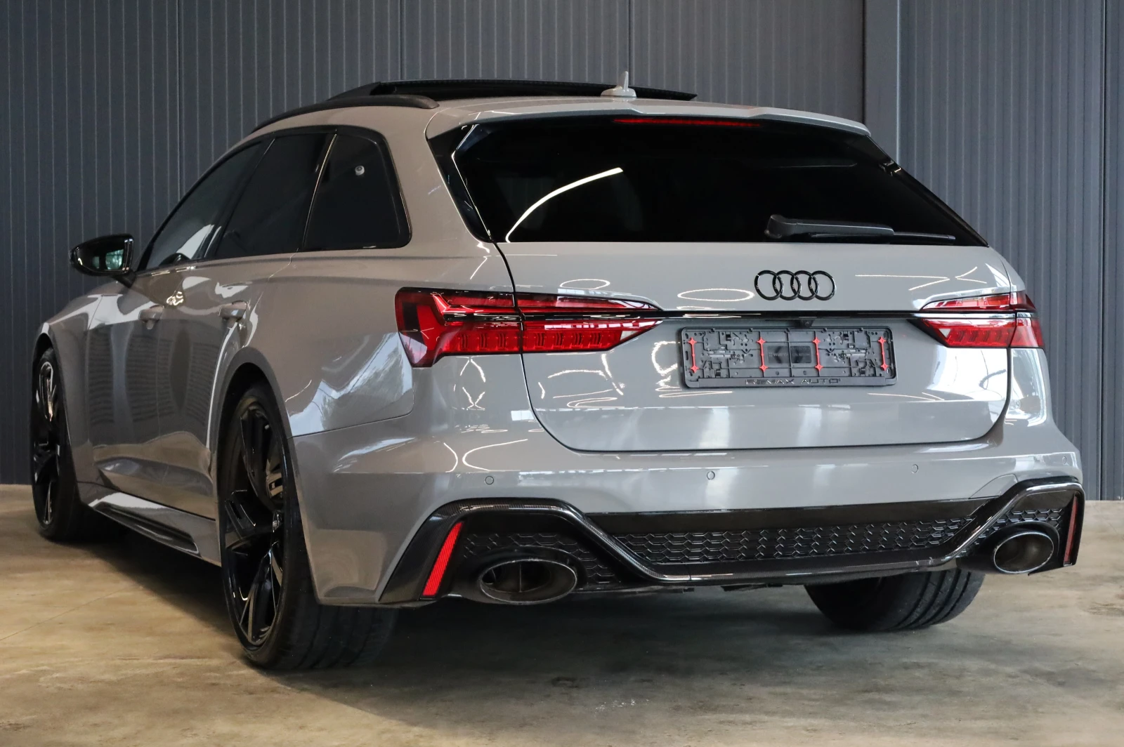 Audi Rs6 * CERAMIC* CARBON* LASER* PANO* B&O* 360* , снимка 6 - Автомобили и джипове - 54808194
