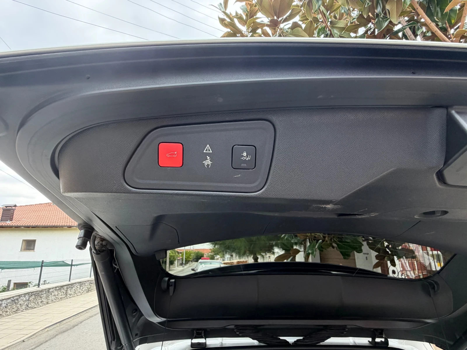 Peugeot 3008 2.0 HDI 180 к.с GT- Line- 360 камери, масаж , снимка 13 - Автомобили и джипове - 56322756