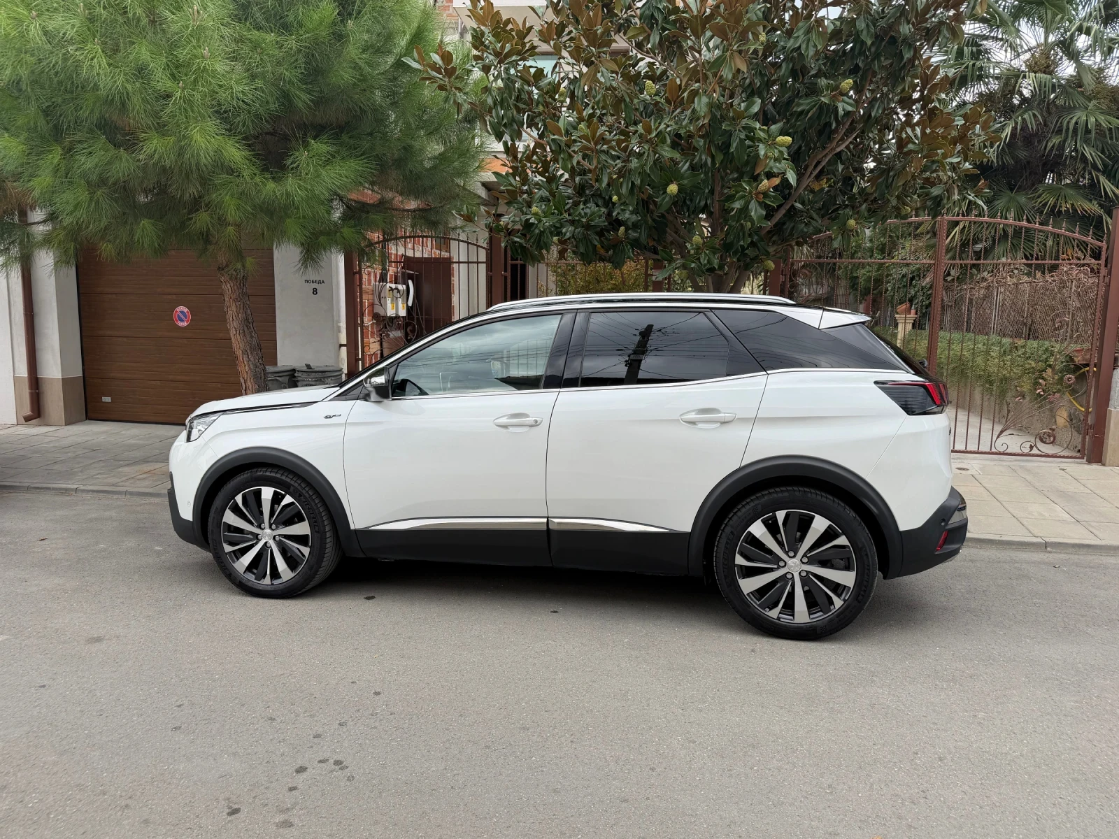 Peugeot 3008 2.0 HDI 180 к.с GT- Line- 360 камери, масаж , снимка 15 - Автомобили и джипове - 56322756