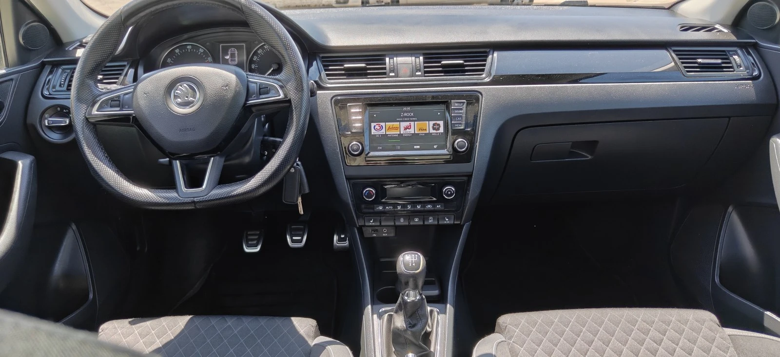 Skoda Rapid 1.2iMonteCarlo, снимка 13 - Автомобили и джипове - 55099182