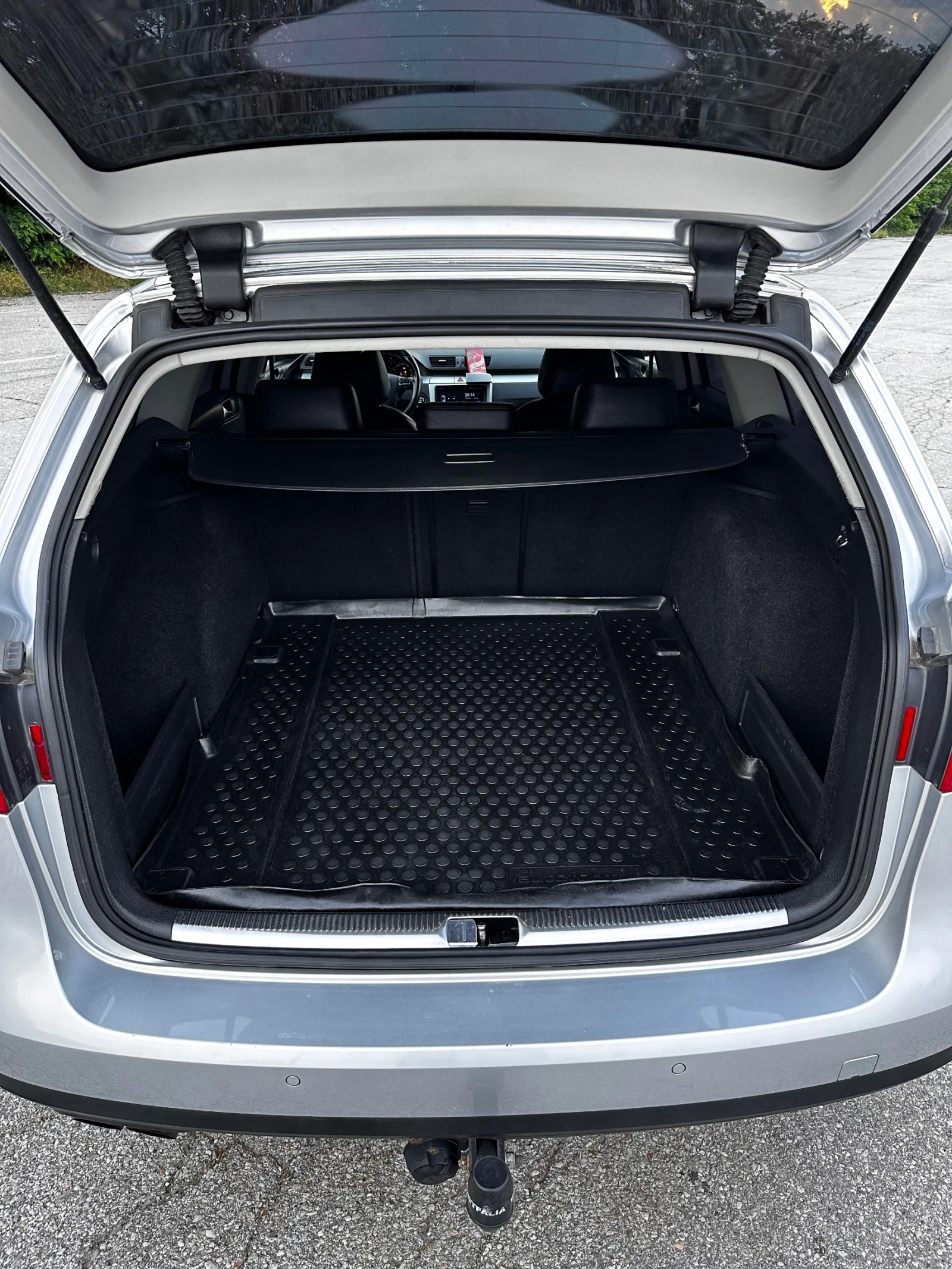 VW Passat 2.0 TDI, снимка 12 - Автомобили и джипове - 55153257