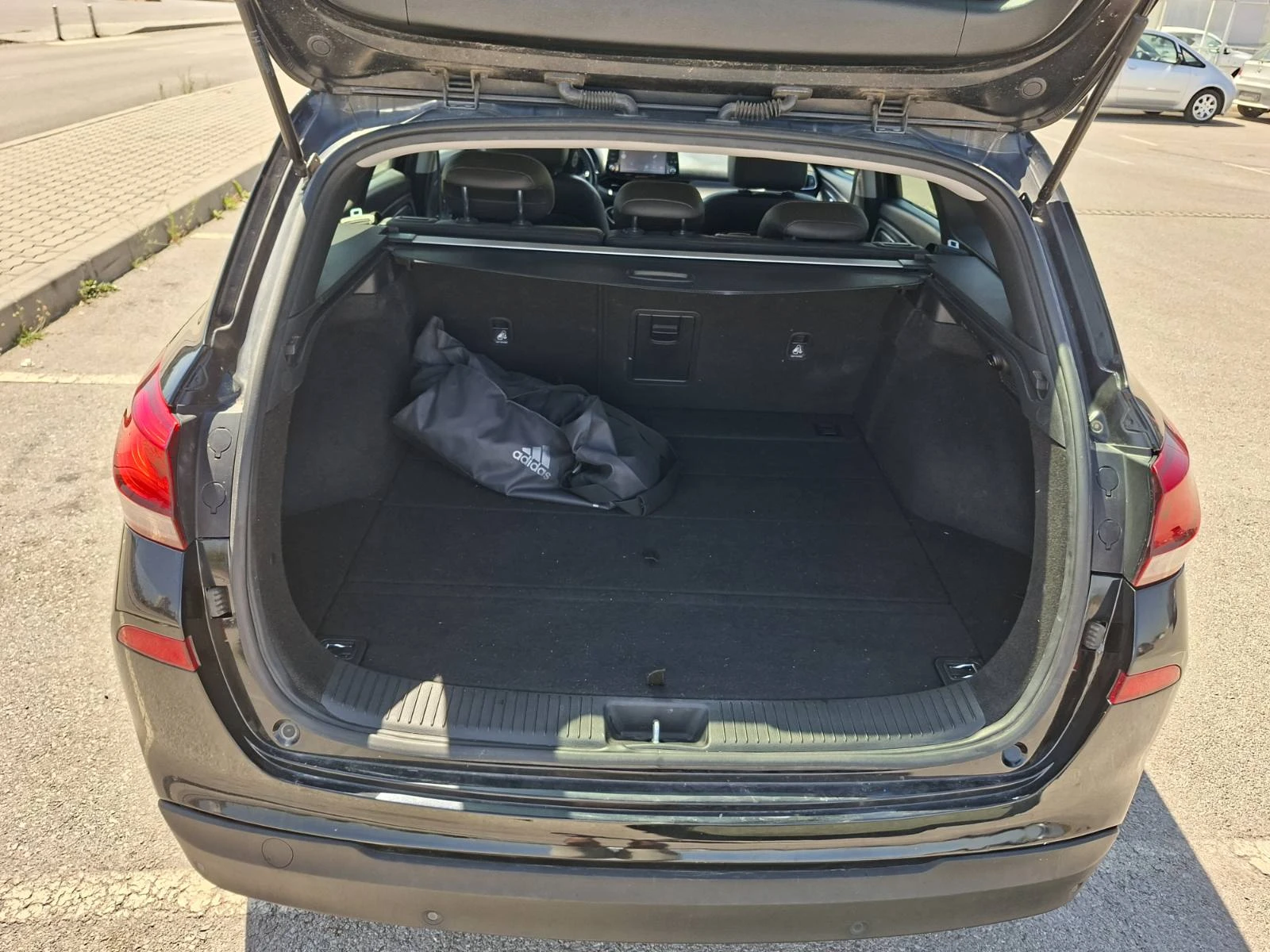 Hyundai I30, снимка 11 - Автомобили и джипове - 55738232