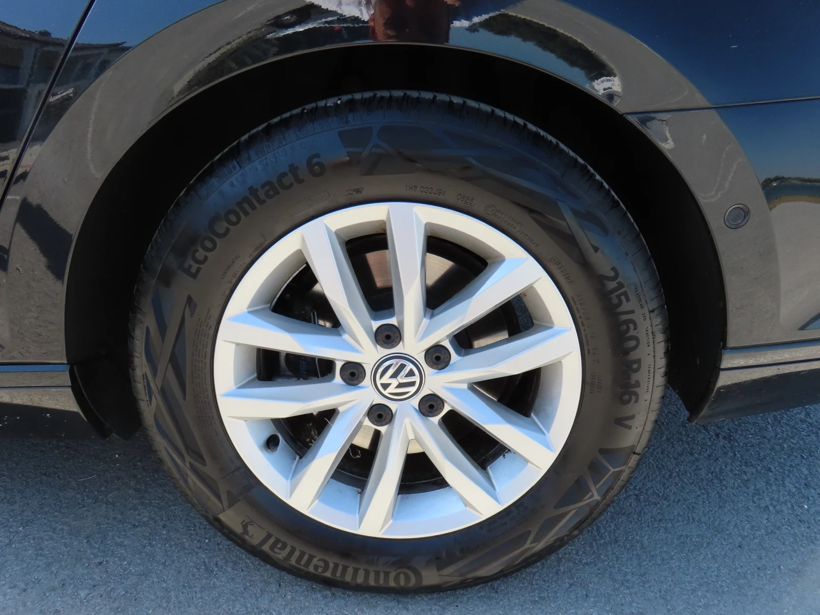 VW Passat B8 2.0 TDI DSG / DIGITAL / ACC / CAMERA / PARK ASS, снимка 12 - Автомобили и джипове - 55902065