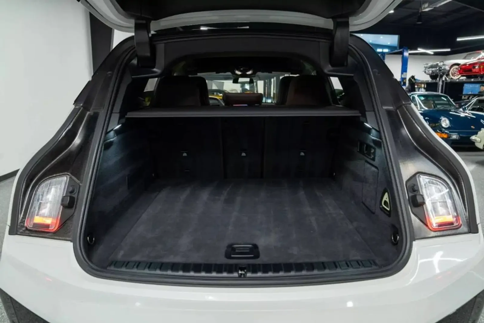 BMW iX * �50* x-drive* distronic* pano* �������* HUD* ��� | Mobile.bg � ����������� 7