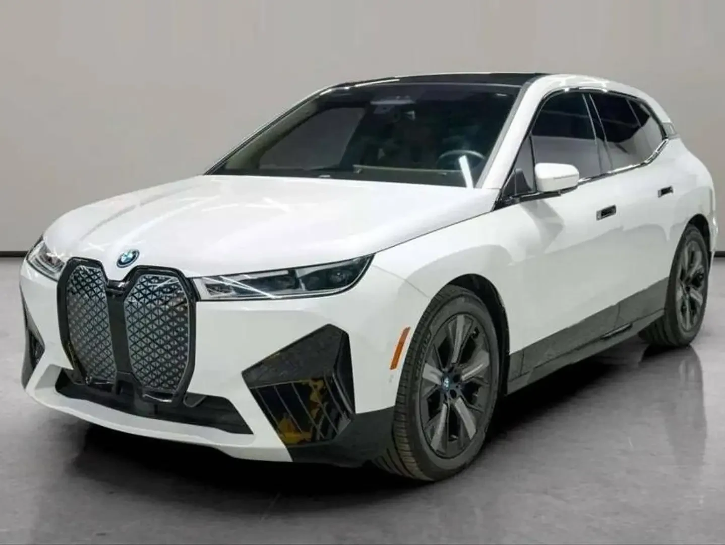 BMW iX * �50* x-drive* distronic* pano* �������* HUD* ��� | Mobile.bg � ����������� 1
