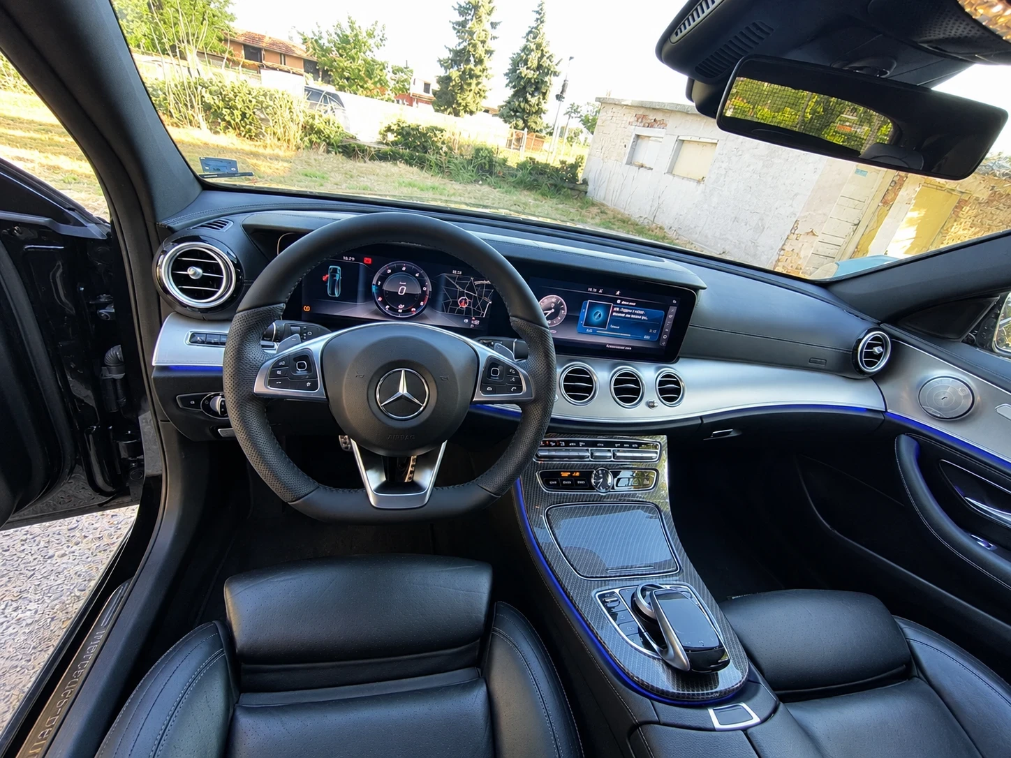 Mercedes-Benz E 220, снимка 7 - Автомобили и джипове - 56011542