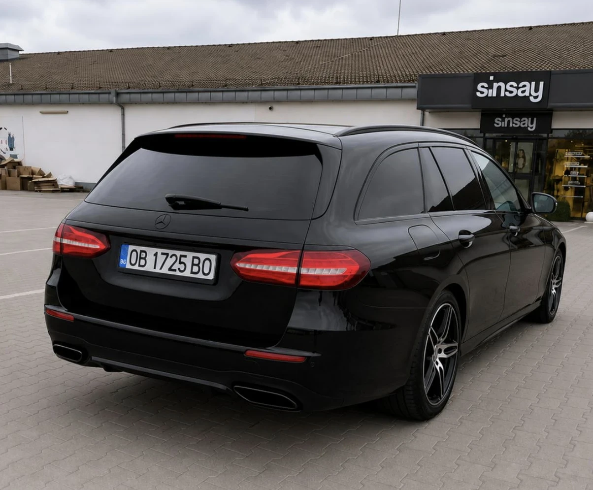 Mercedes-Benz E 220, снимка 4 - Автомобили и джипове - 56011542