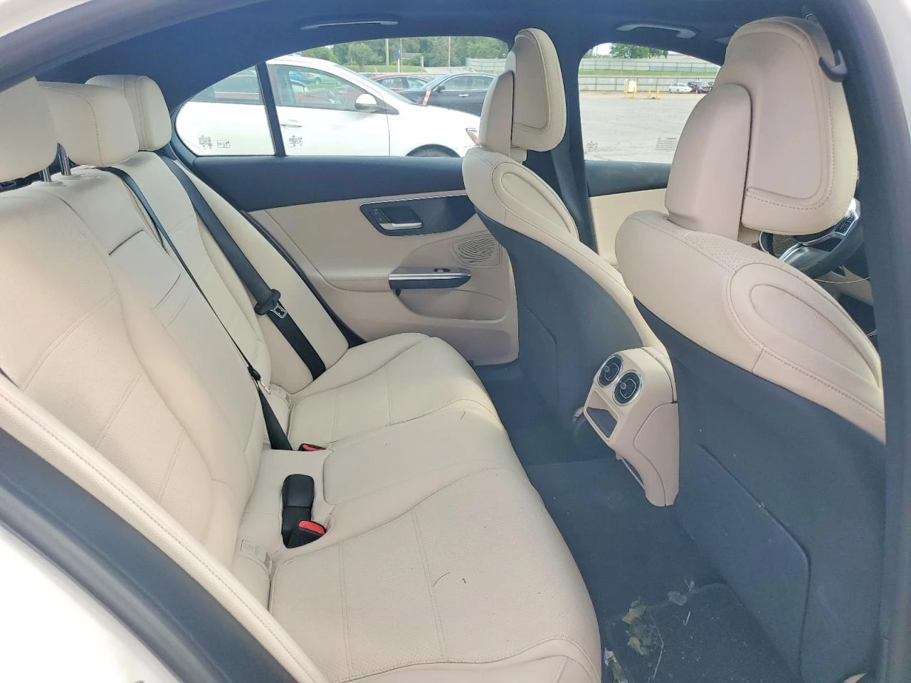 Mercedes-Benz C 300 2.0l 4Matic, снимка 10 - Автомобили и джипове - 56025763