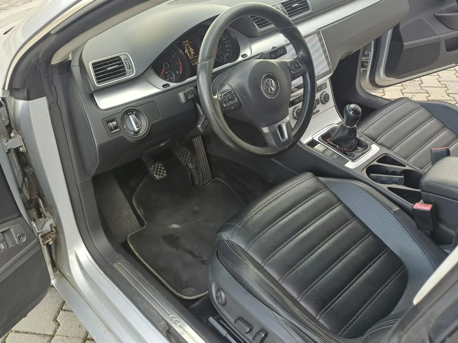 VW CC 2.0 TFSI - NAVI / Multi / CAMERA , снимка 9 - Автомобили и джипове - 56068126