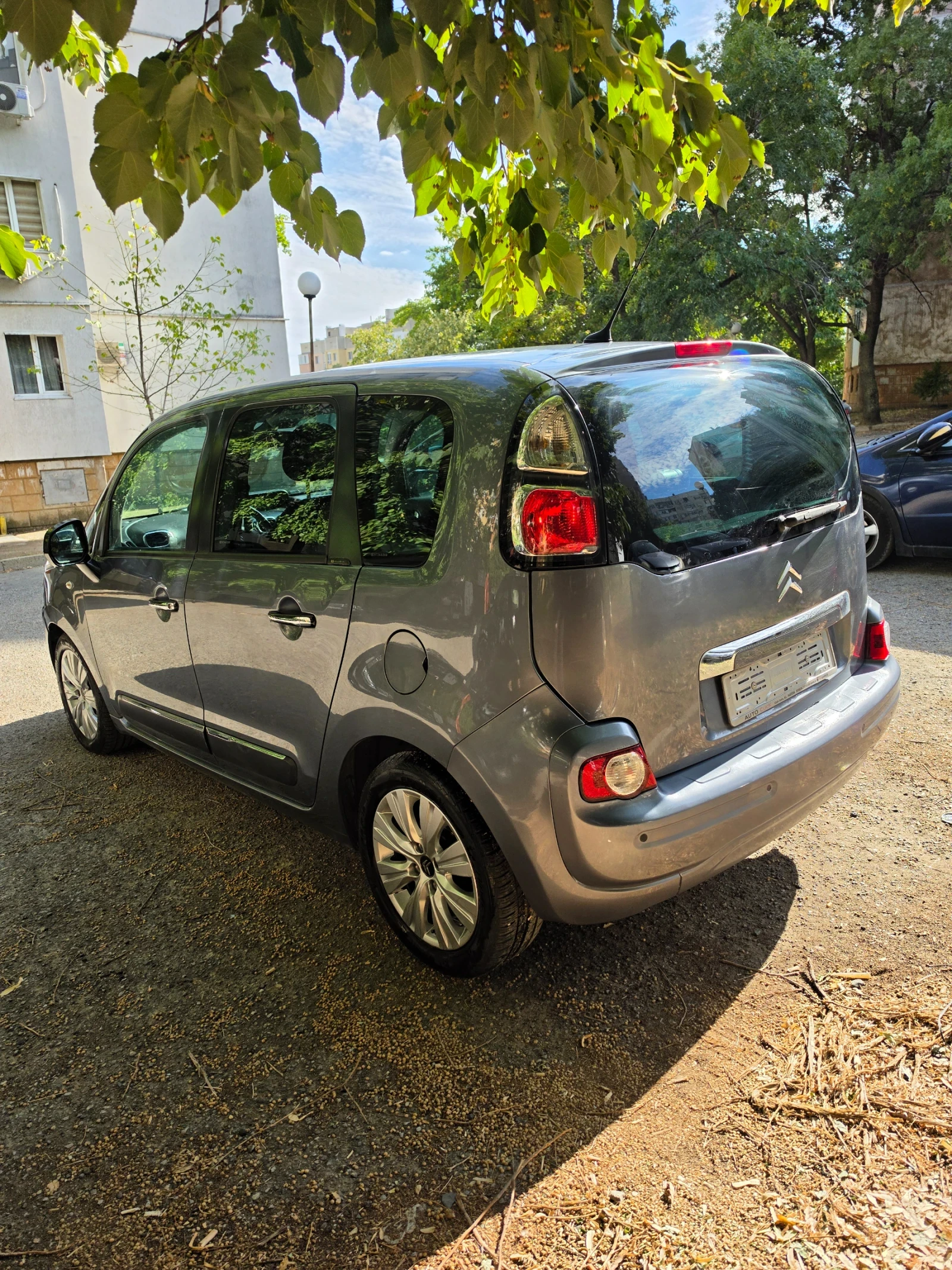 Citroen C3 Picasso, снимка 4 - Автомобили и джипове - 56248367