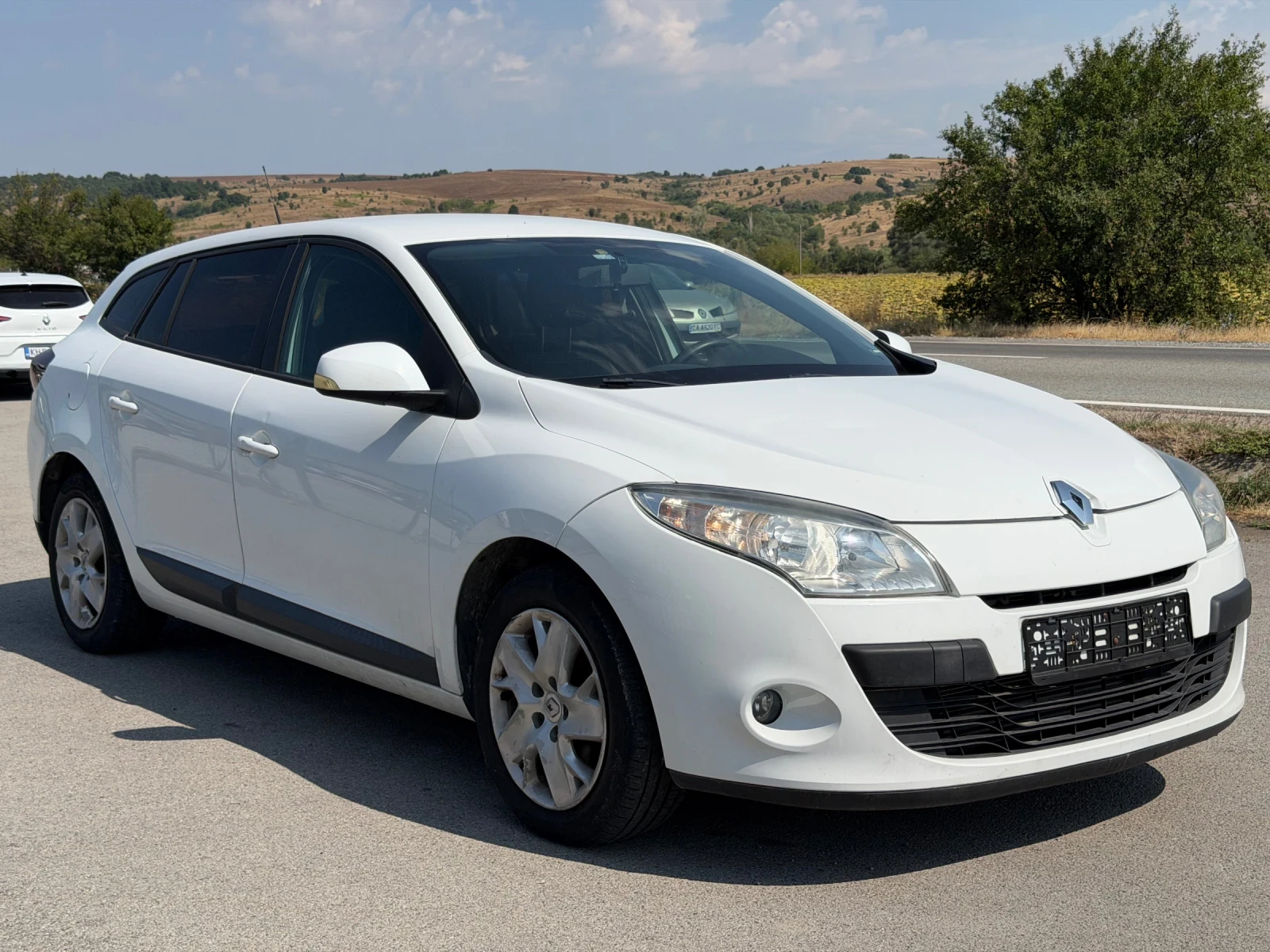 Renault Megane 1.5DCI, снимка 2 - Автомобили и джипове - 56355597