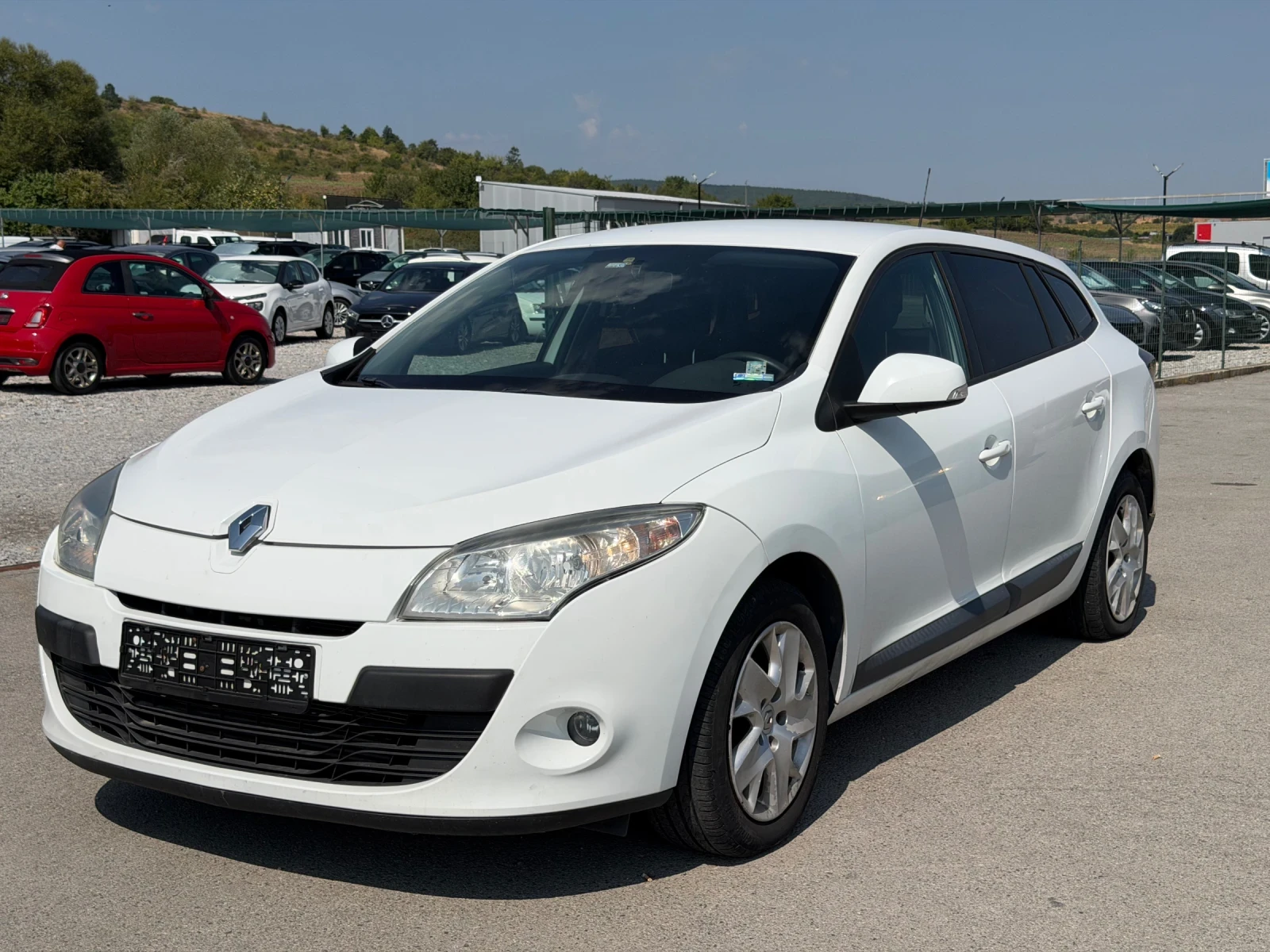 Renault Megane 1.5DCI, снимка 3 - Автомобили и джипове - 56355597