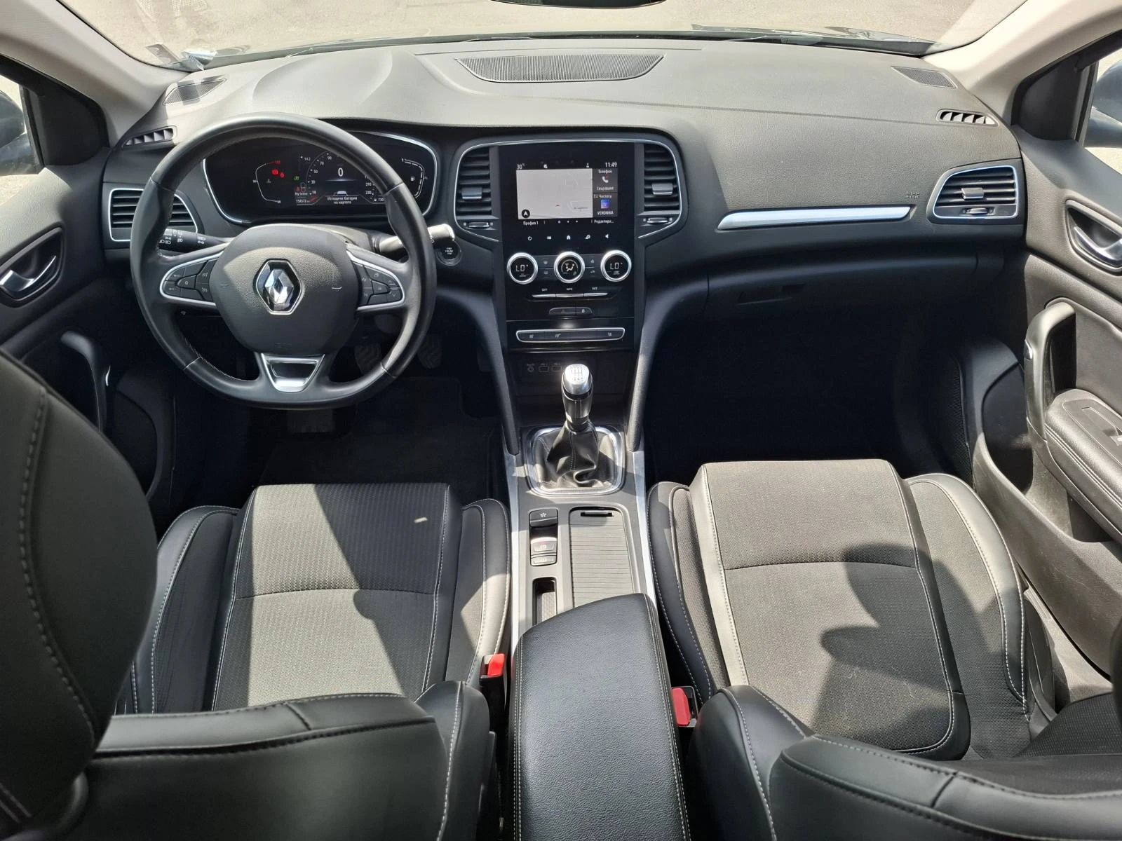 Renault Megane 1.5 dci, снимка 8 - Автомобили и джипове - 56512776