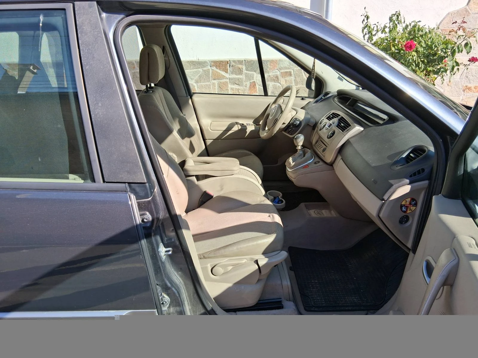 Renault Scenic, снимка 7 - Автомобили и джипове - 56536952