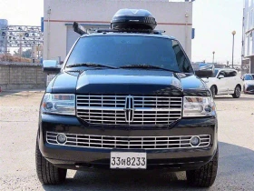 Lincoln Navigator automatic