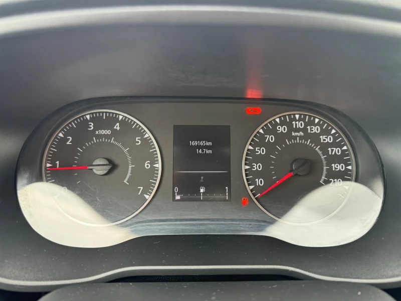 Dacia Duster 1.2 Tce, снимка 15 - Автомобили и джипове - 51189747