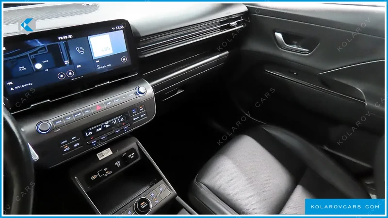 Hyundai Kona 1.6 Turbo 4WD, снимка 11 - Автомобили и джипове - 53520302