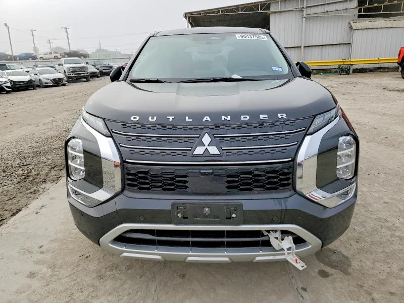 Mitsubishi Outlander 2.5L 4 Front-wheel Drive, снимка 6 - Автомобили и джипове - 53713631