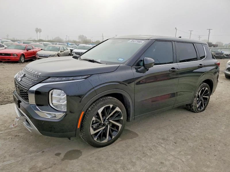 Mitsubishi Outlander 2.5L 4 Front-wheel Drive, снимка 2 - Автомобили и джипове - 53713631