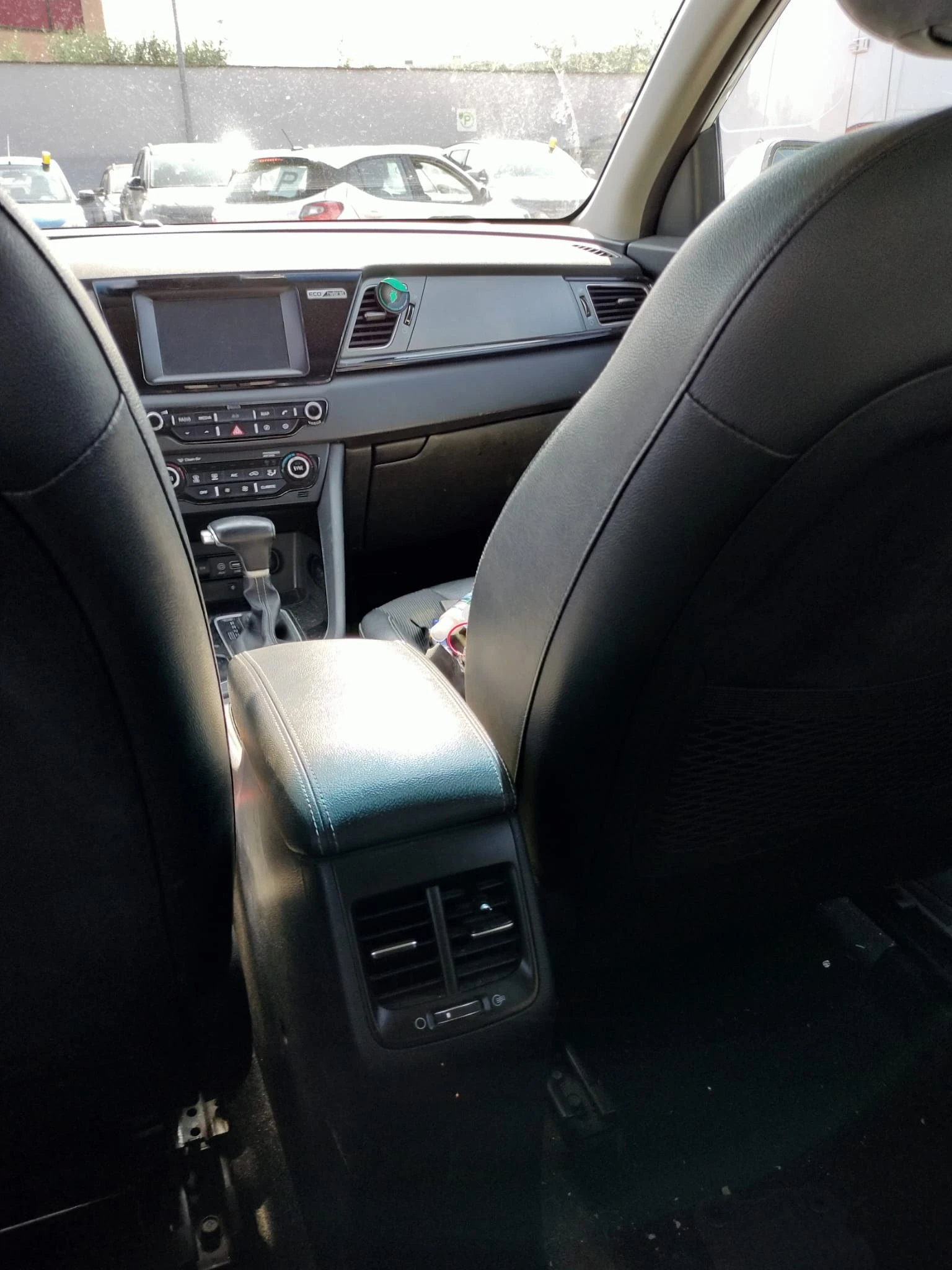 Kia Niro 1.6 HYBRID AVTOMATIK - изображение 10