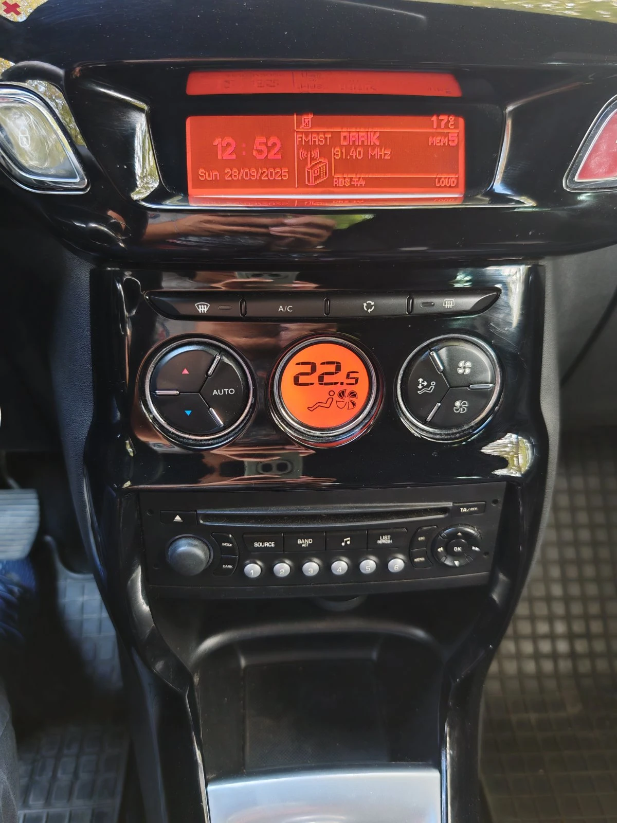 Citroen DS3 1.6 HDI - изображение 10