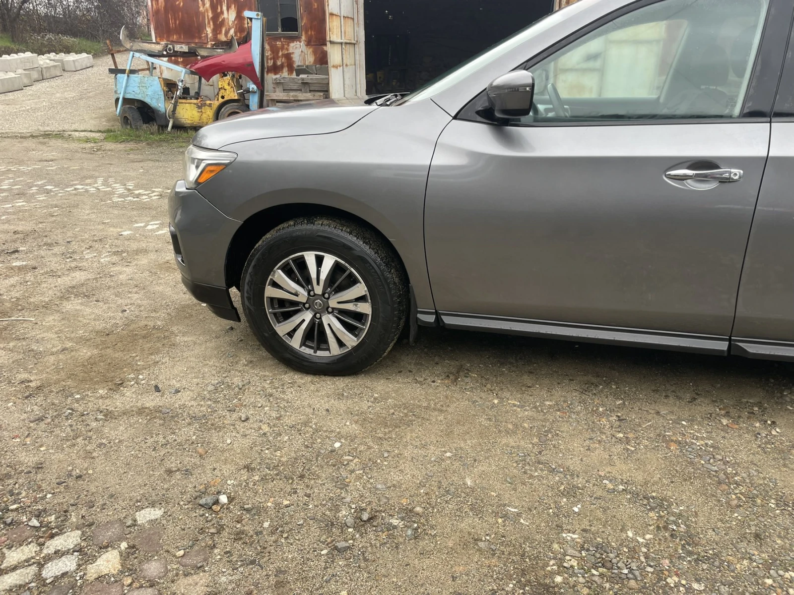 Nissan Pathfinder SV 4WD facelift - изображение 6