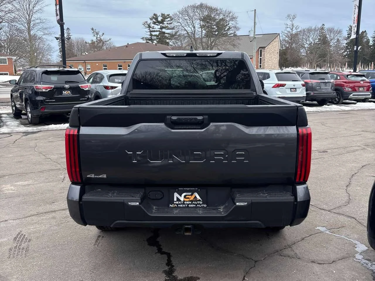 Toyota Tundra SR AWD * ДИСТРОНИК* ПОДГРЕВИ* КАМЕРА*  - изображение 5