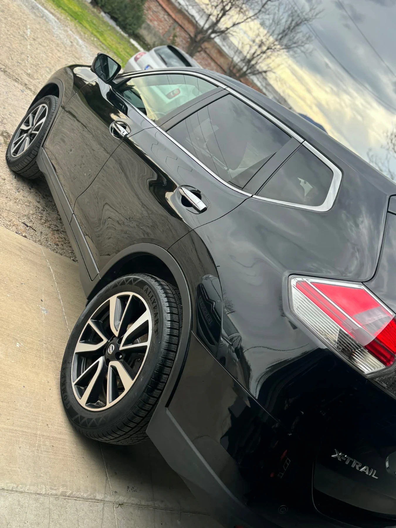 Nissan X-trail, снимка 4 - Автомобили и джипове - 53955958